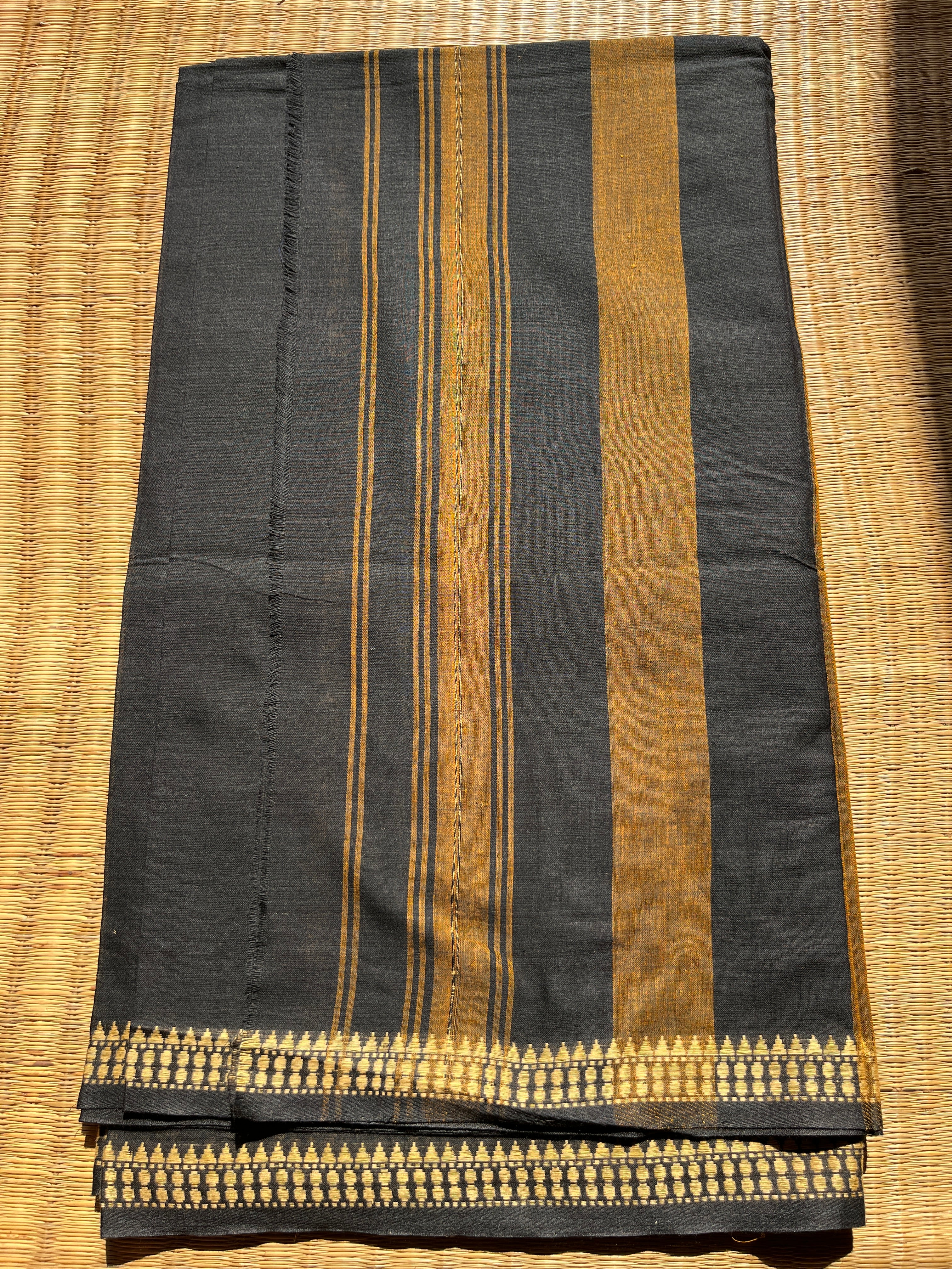 Authentic Bengal Classy Handloom Cotton Saree- Black/ Burgundy