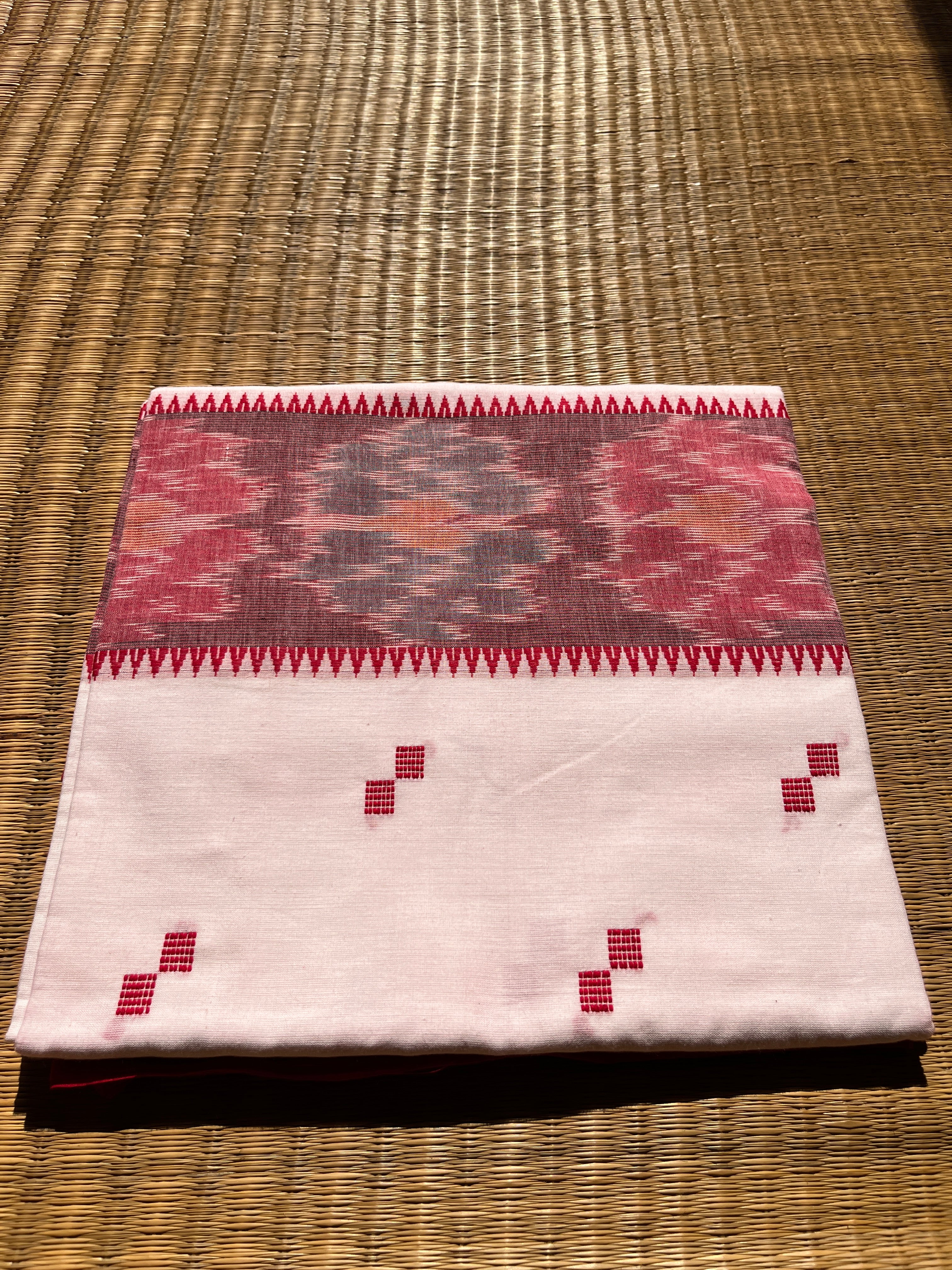 Iconic Traditional Bengali Handloom White Cotton Saree with Red Border