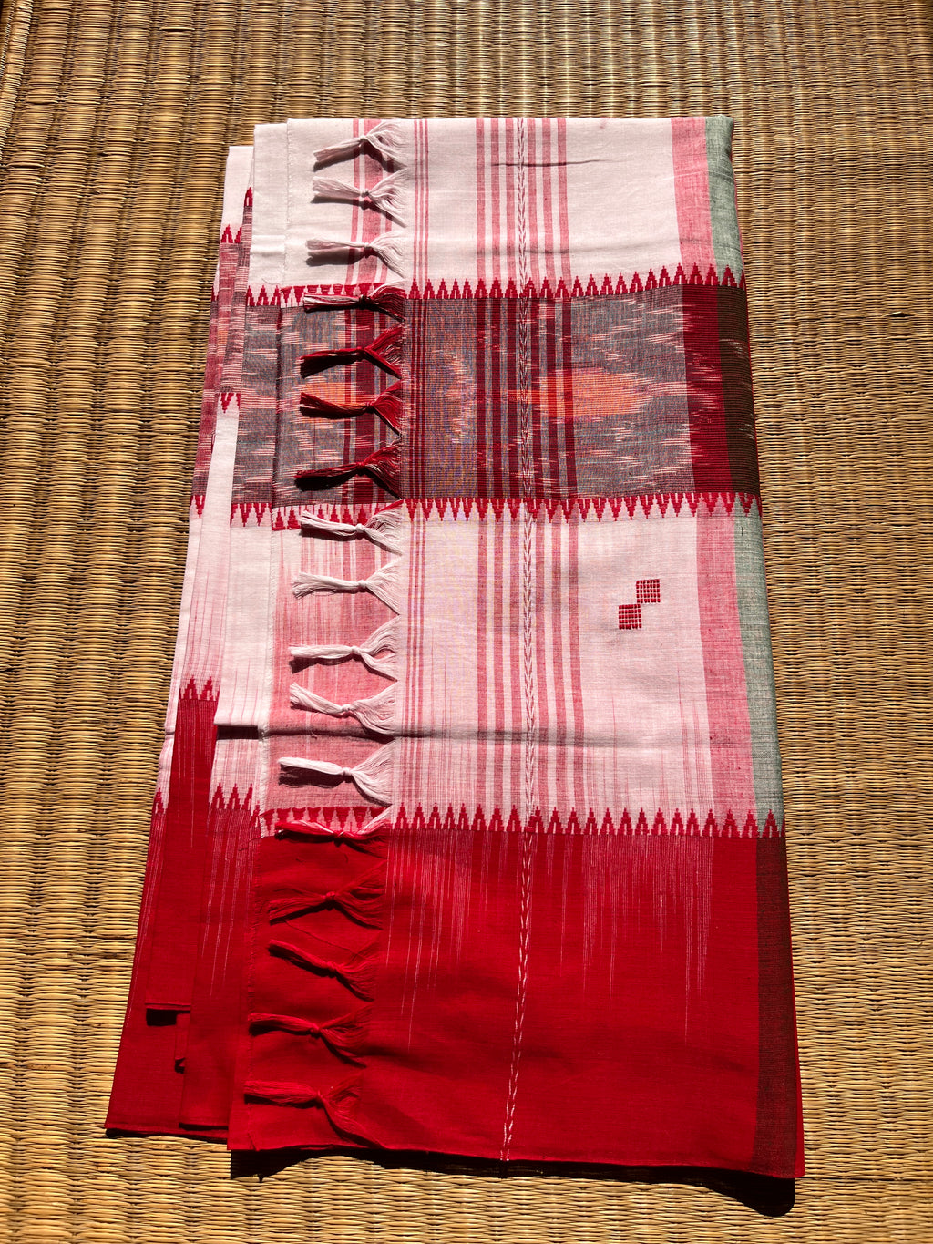 Iconic Traditional Bengali Handloom White Cotton Saree with Red Border