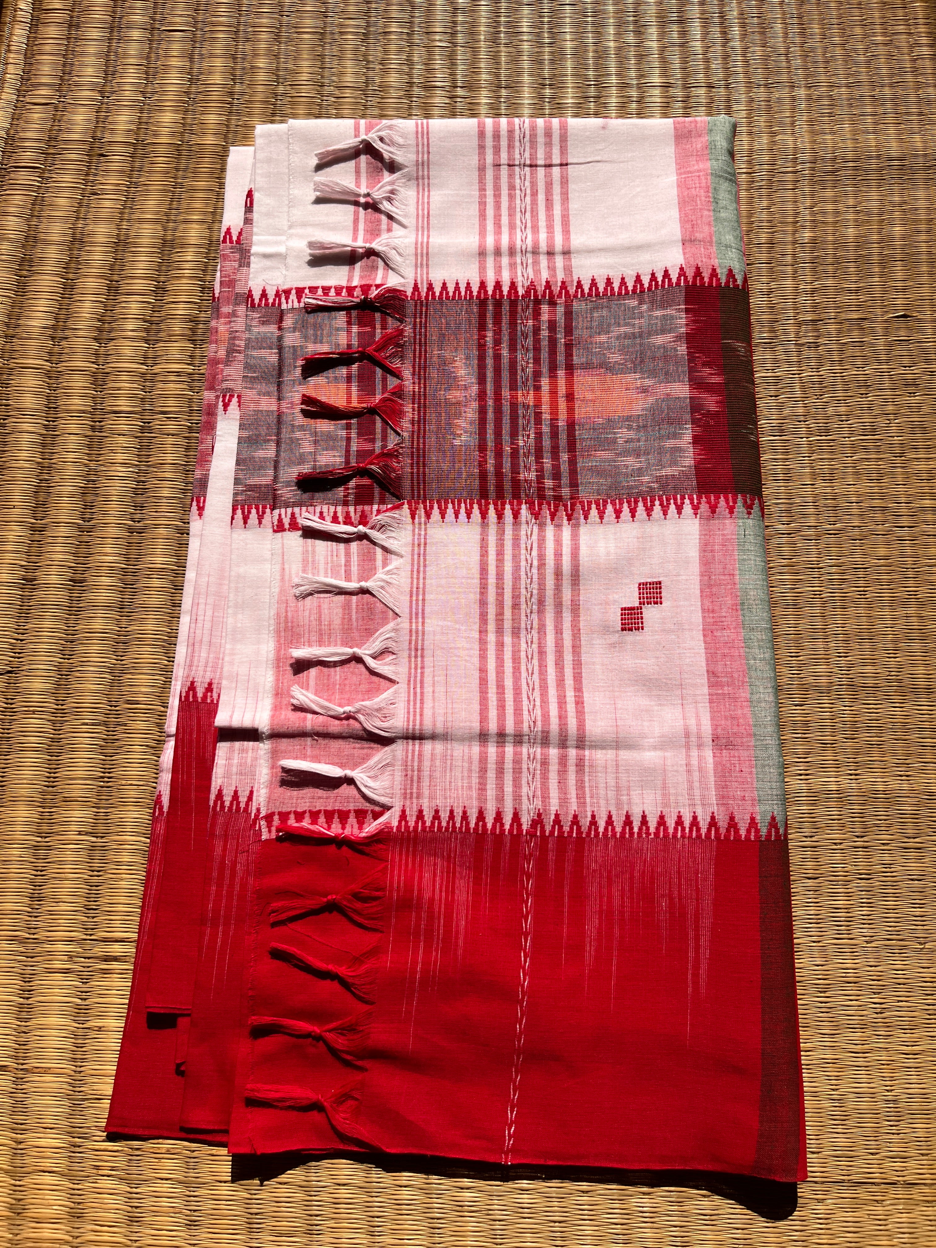 Iconic Traditional Bengali Handloom White Cotton Saree with Red Border