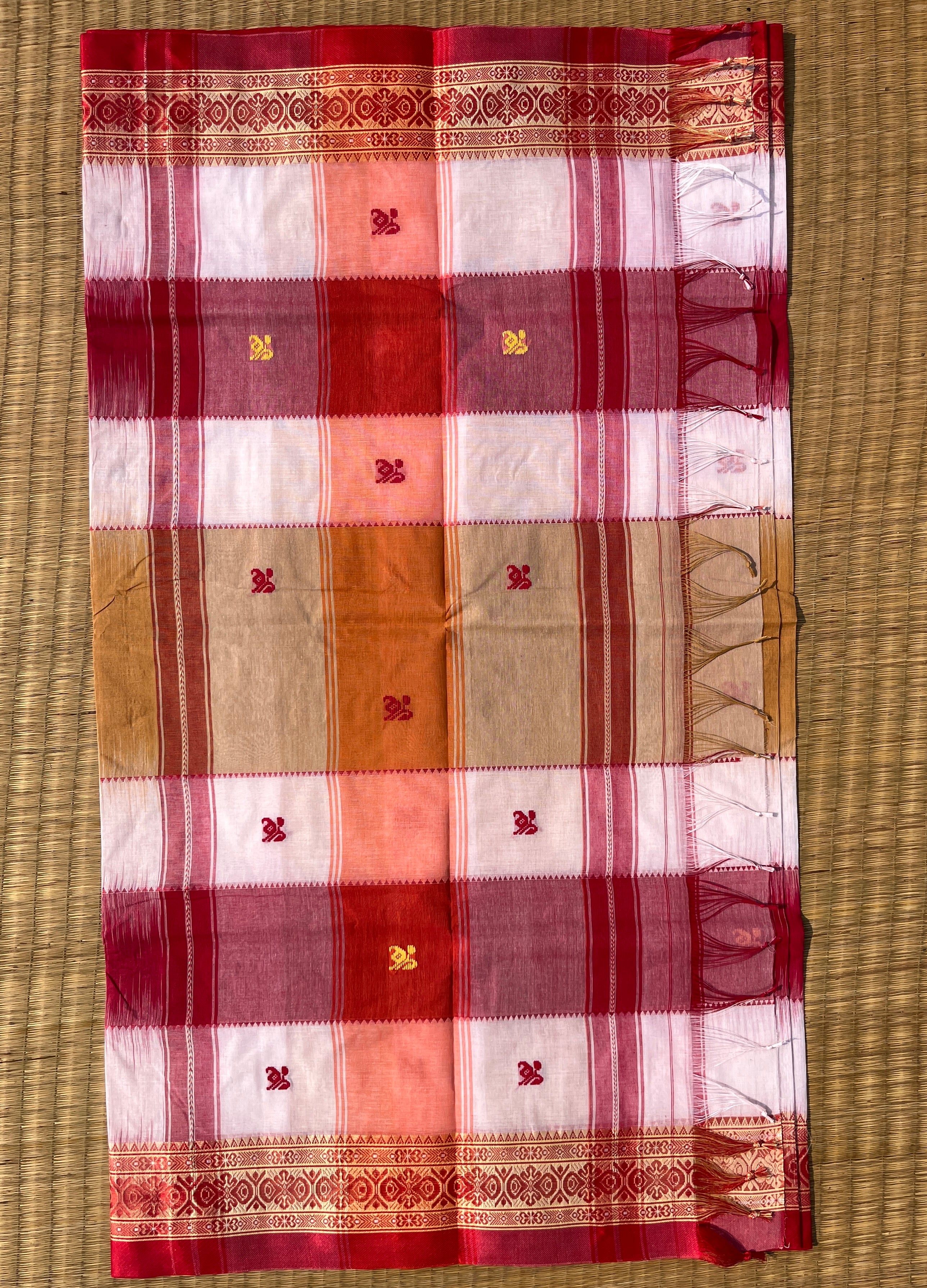 Laal Rekha – Bengal Dhaniakhali Tant Cotton Saree in Red