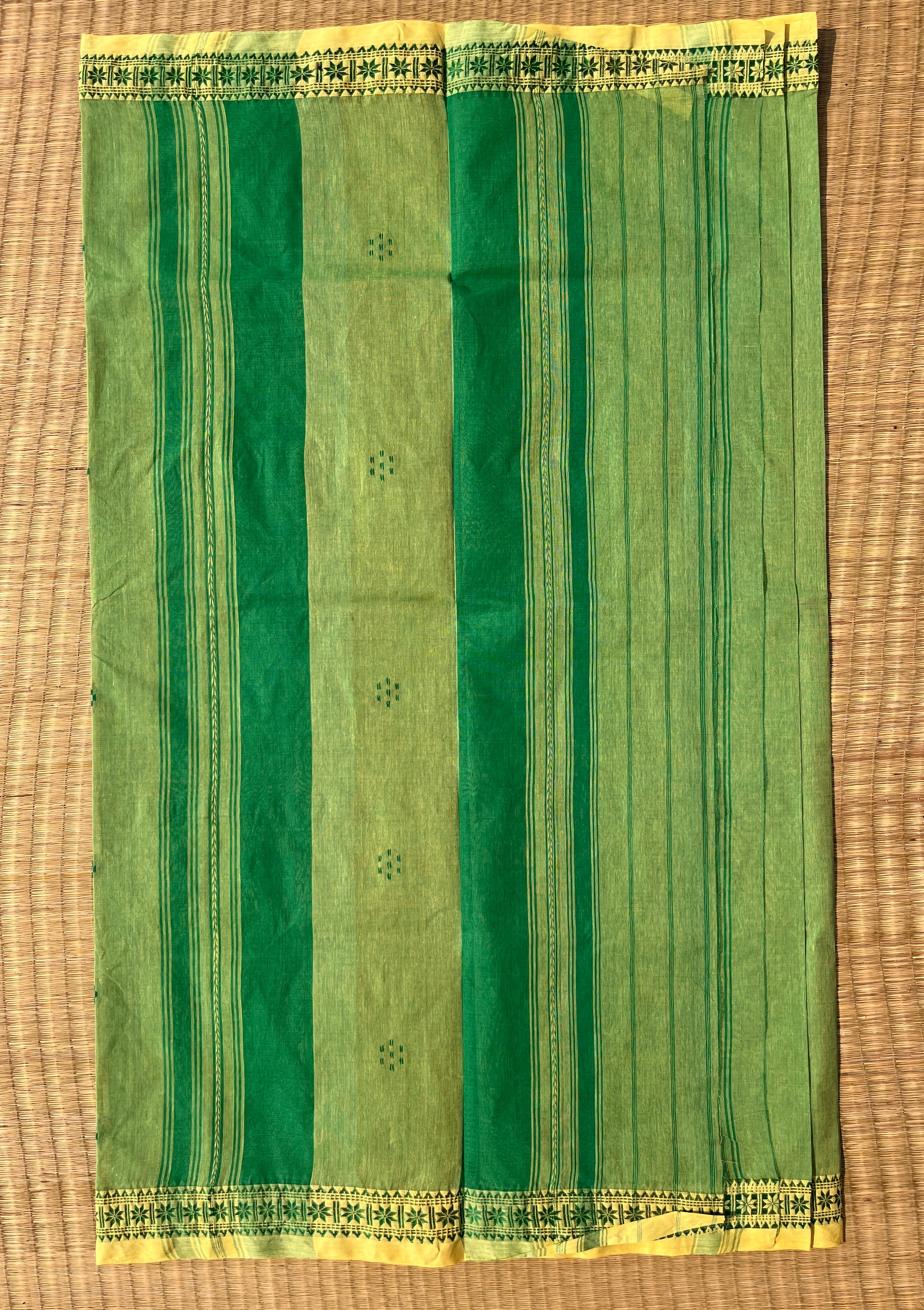 Green Bengal Handloom Cotton Saree – Simple Design